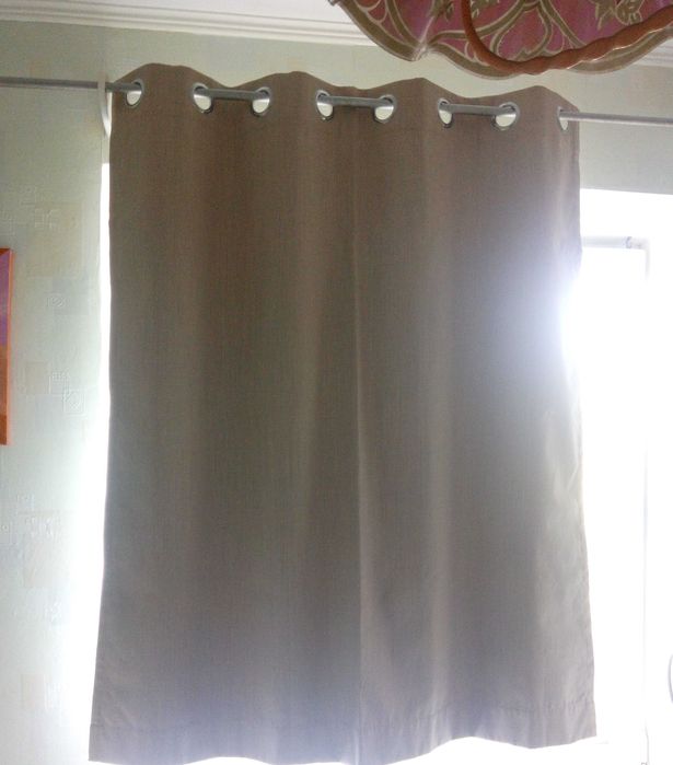 Бежева штора 134*116см на люверсах з світлонепроникним напиленням