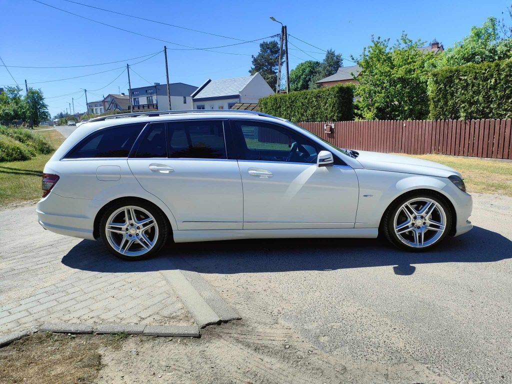 Mercedes Benz C-klasa 4-Matic pakiet AMG