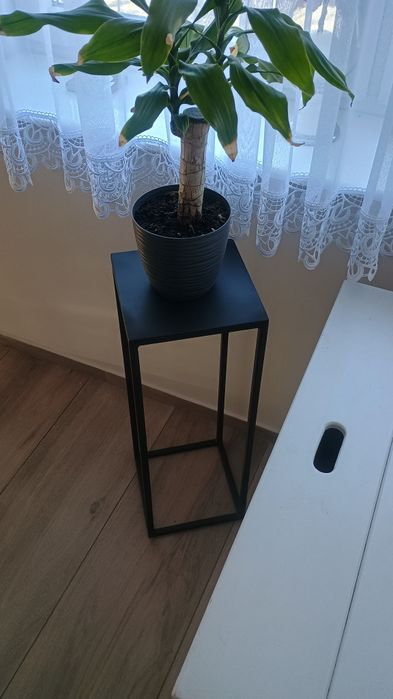 Stojak pod kwiatek