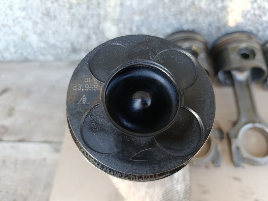 Шатуни поршня 2.0 D M47 686 Bmw E46 E39 Бмв е39 е46