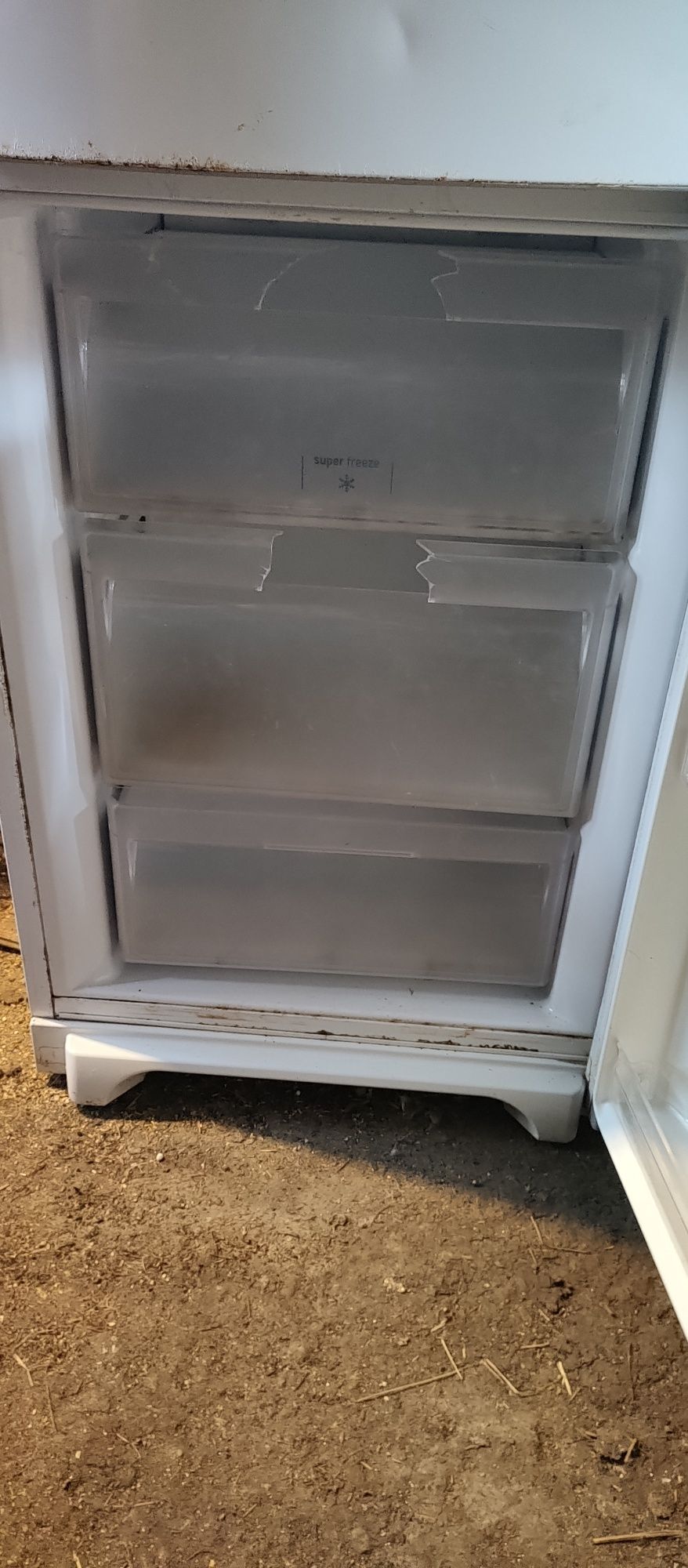 Продам холодильник Hotpoint Aniston