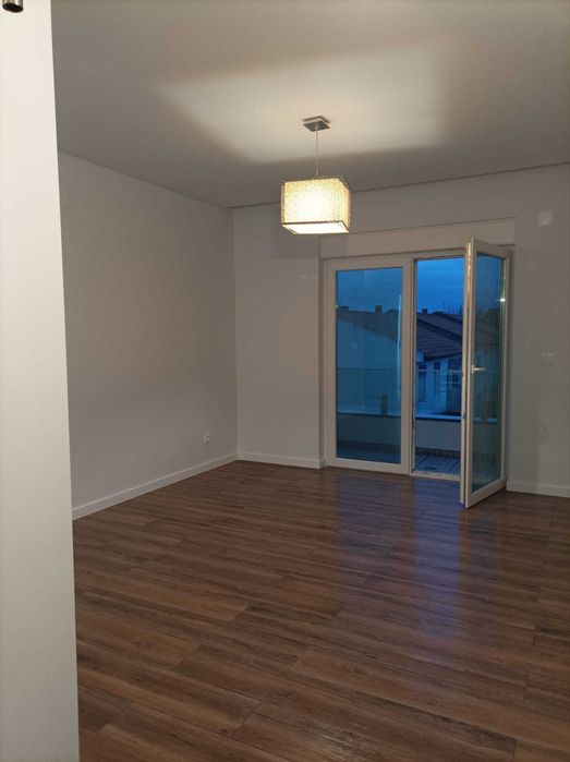 Penthouse T3 com garagem centro de Peniche.