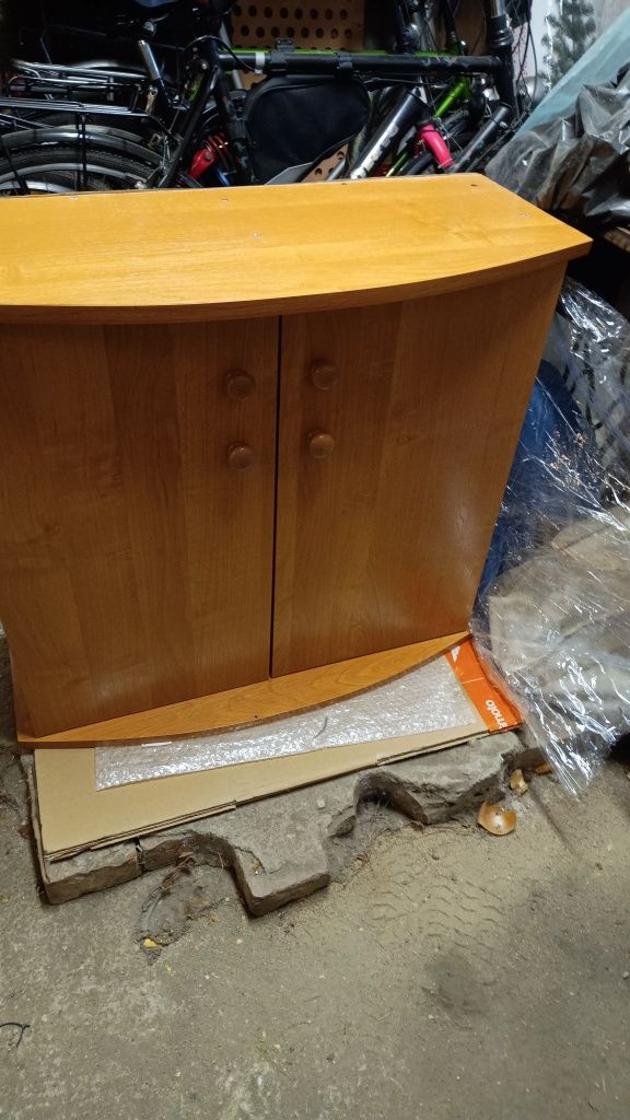 Stolik pod akwarium