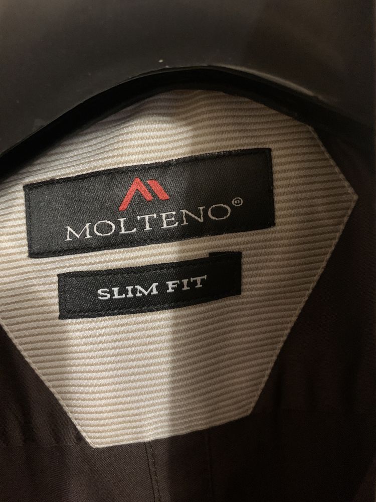 Костюм Antoni Zeeman, рубашка Molteno, туфлі Emanuele Gelmetti
