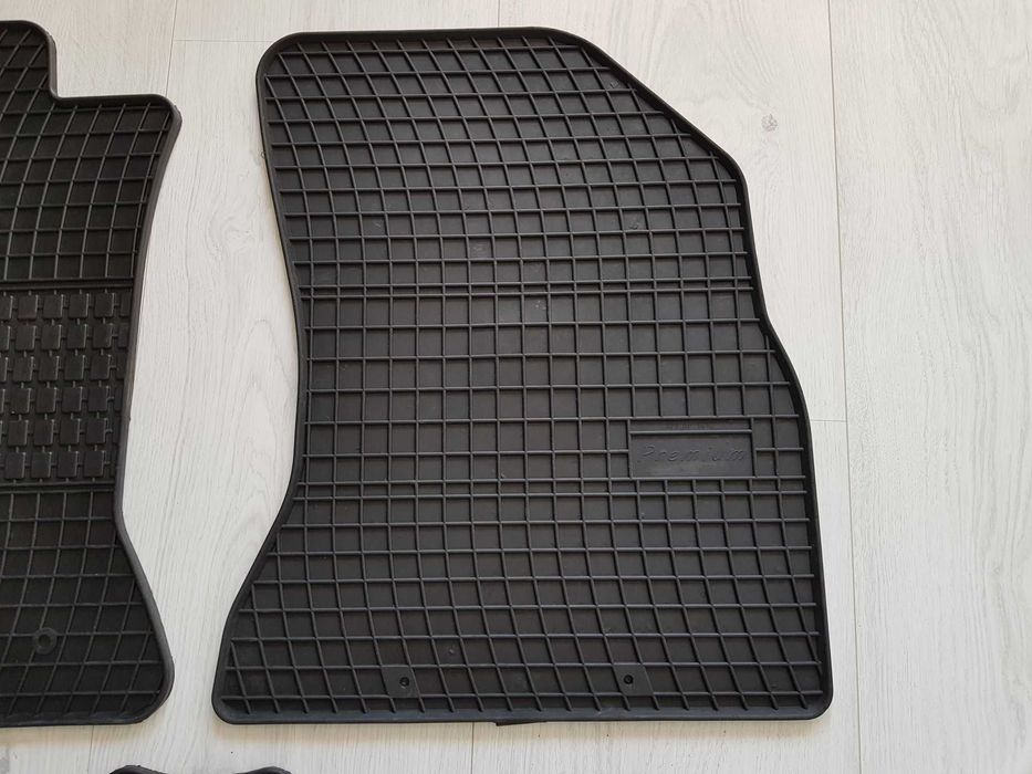 Dywaniki Gumowe Citroen C4 Picasso I 06-13 Dopasowane 5 Osobowy