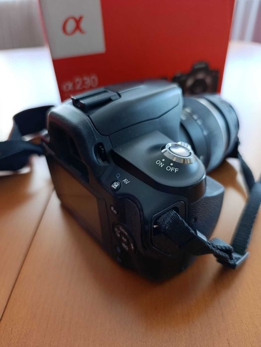 Aparat lustrzanka cyfrowa SONY A230 + obiektyw 18-55mm
