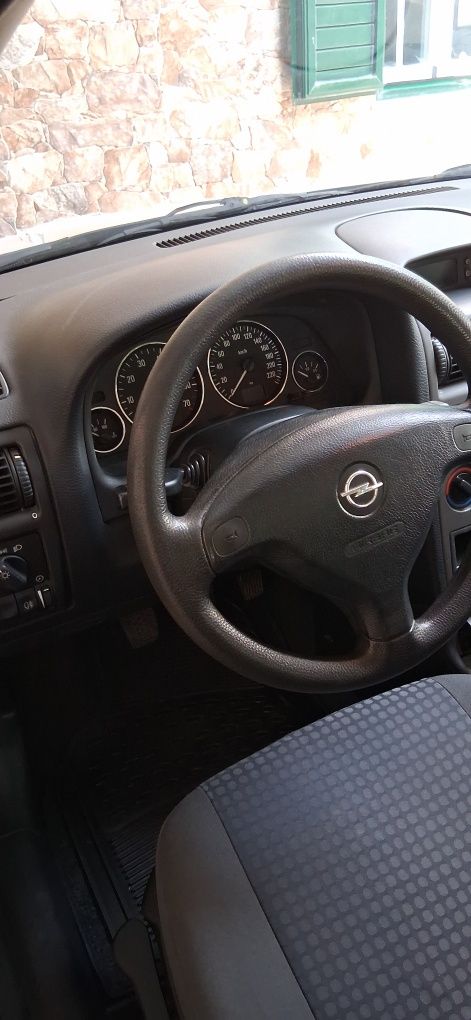 Opel Astra caravan