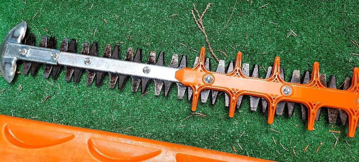 Nożyce do żywopłotu stihl hs 82 R super stan