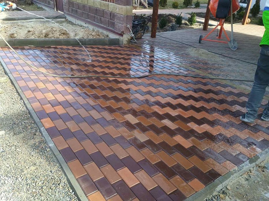 Укладання тротуарної плитки по дуже гарним цінам