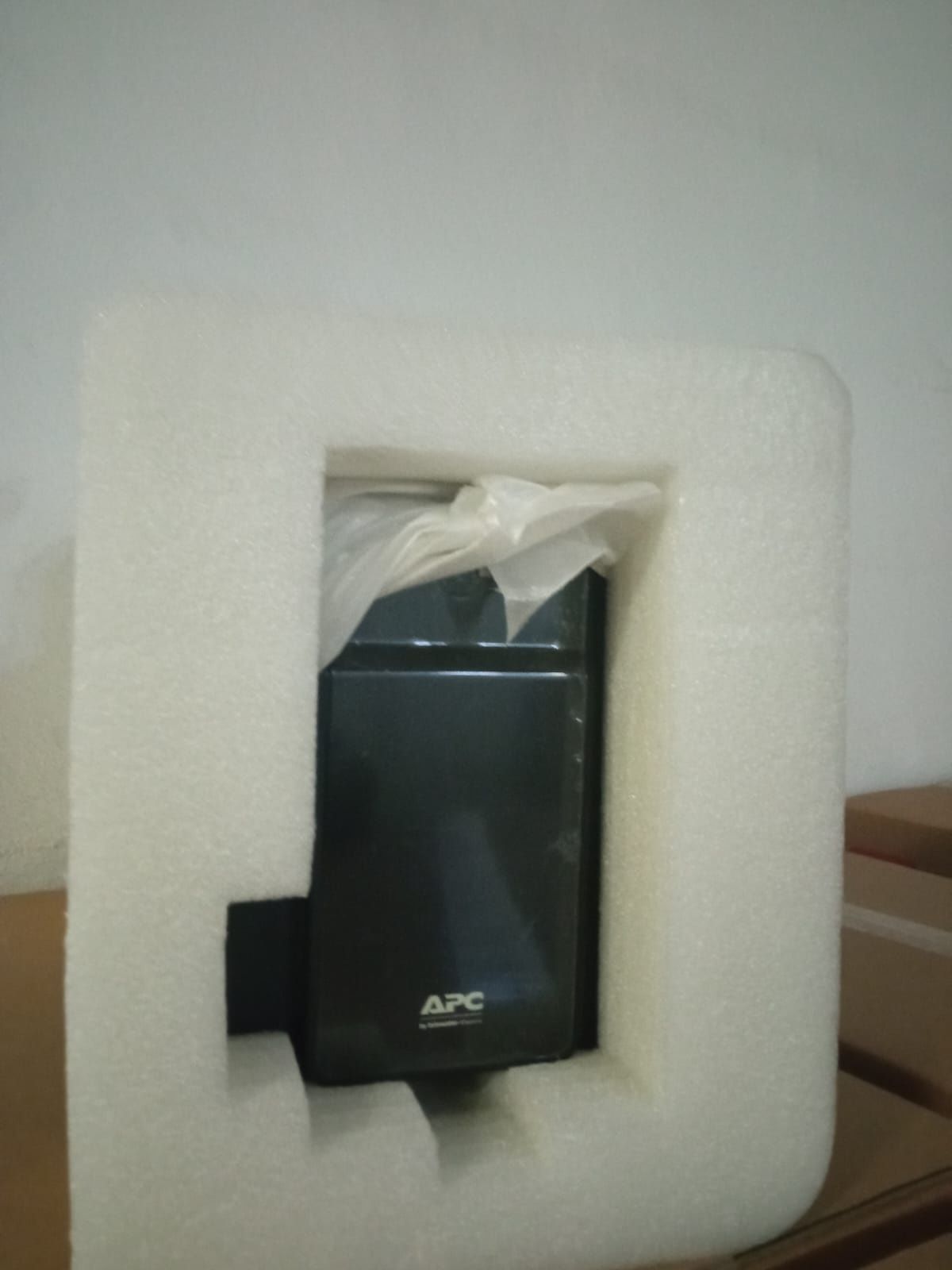 Nobreak APC 1200VA / 650W – NOVO | (negociável)