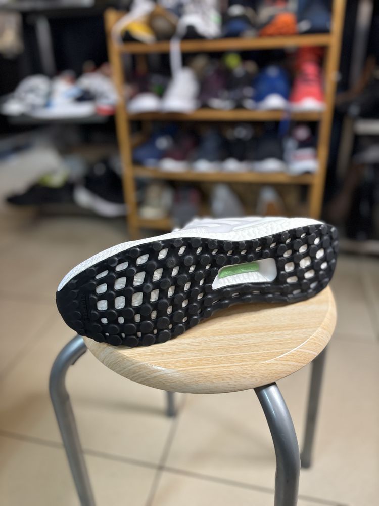Кросівки Adidas Ultraboost 1.0. Розмір в наявності 41 1/4(26 см)