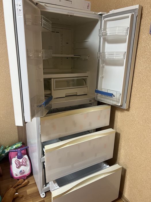 Багатодверний холодильник LG GC-B40BSGMD