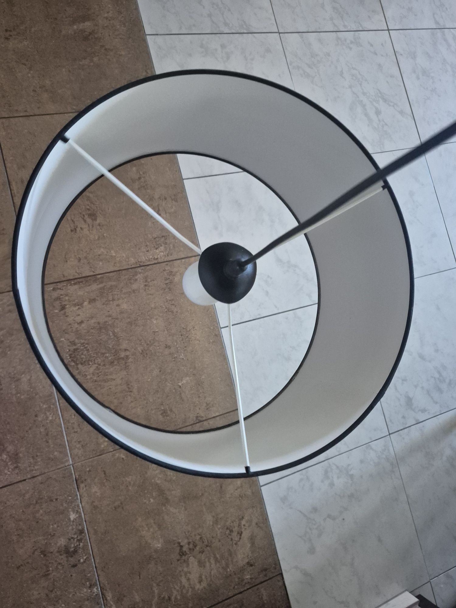 Lampa czarna wisząca 40 cm
