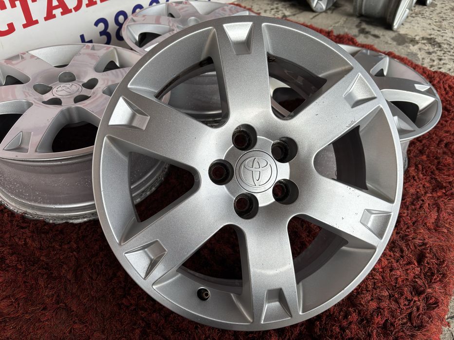 Original Toyota Avensis Corolla Prius R16 5x100