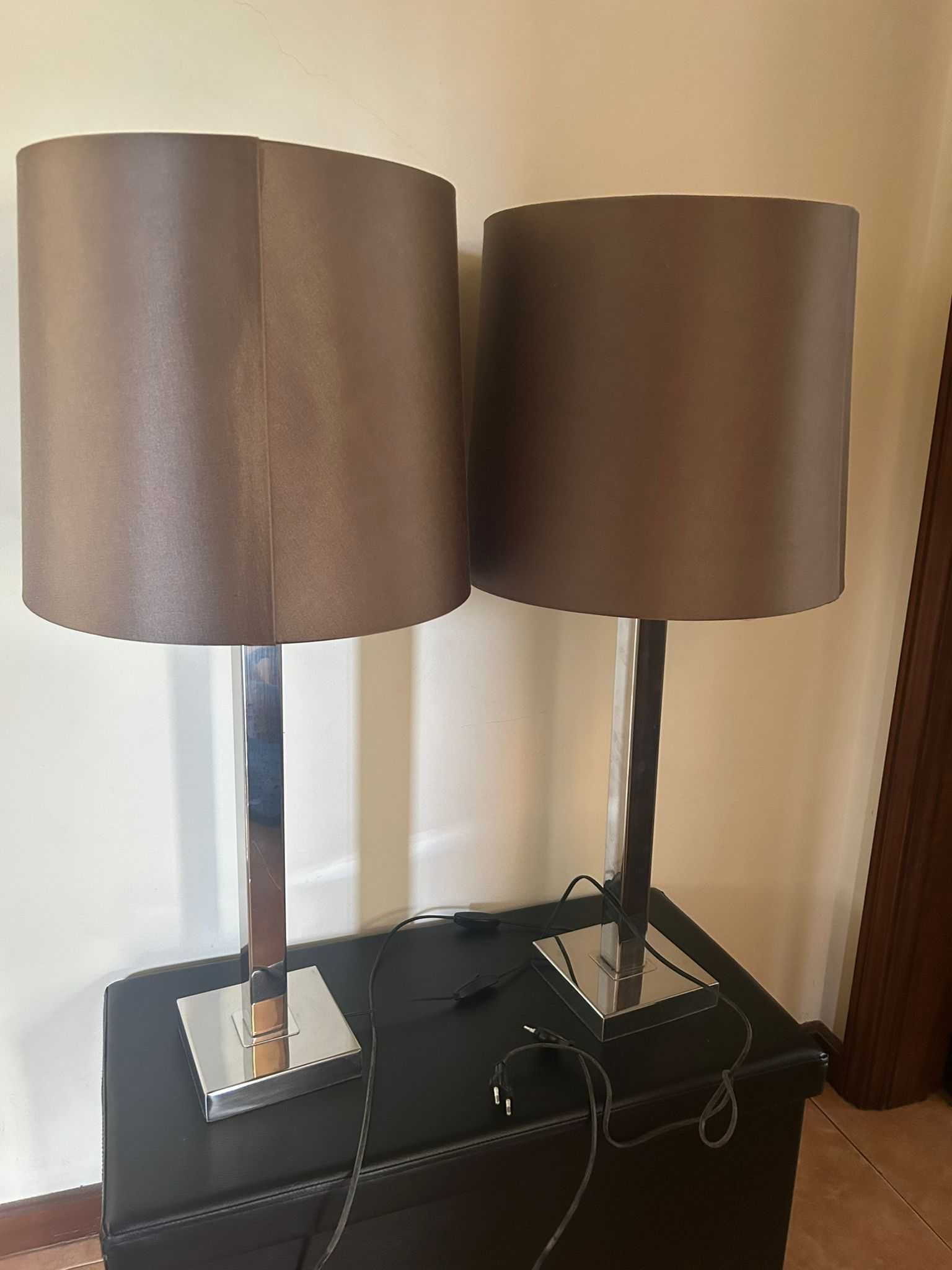 Candeeiros de mesa em excelente estado