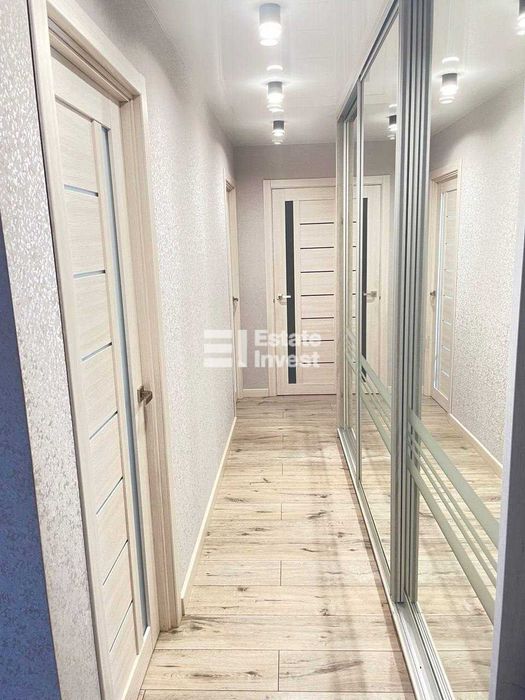 Продам 3 кімн. квартиру у с. Пісочин, вул. Молодіжна, 4А, Надія