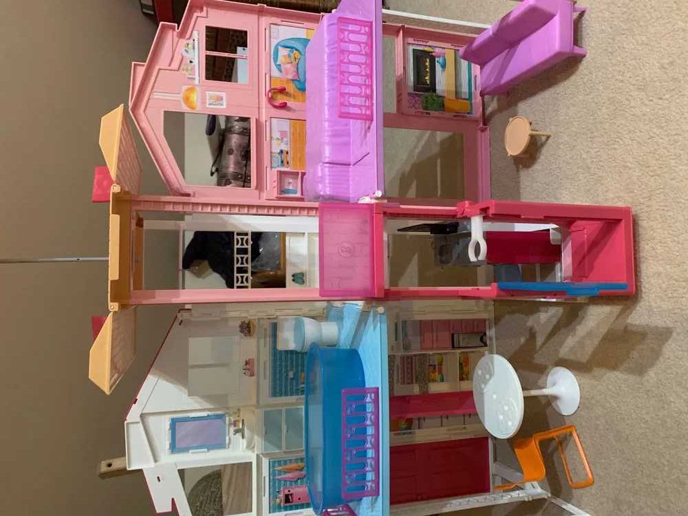 Domek dla lalek barbie
