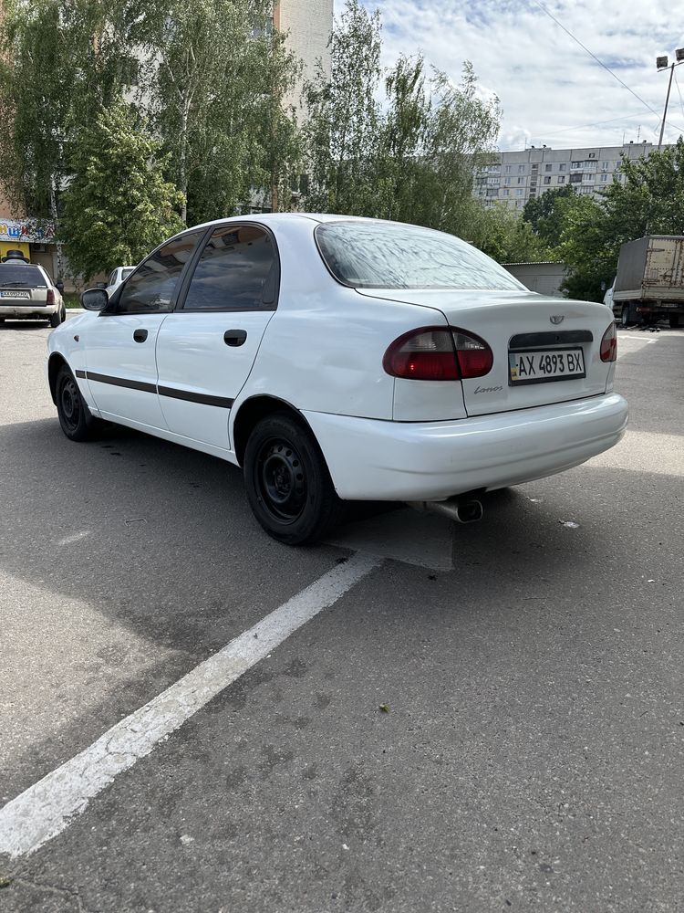 Продам нормальный lanos с гуром