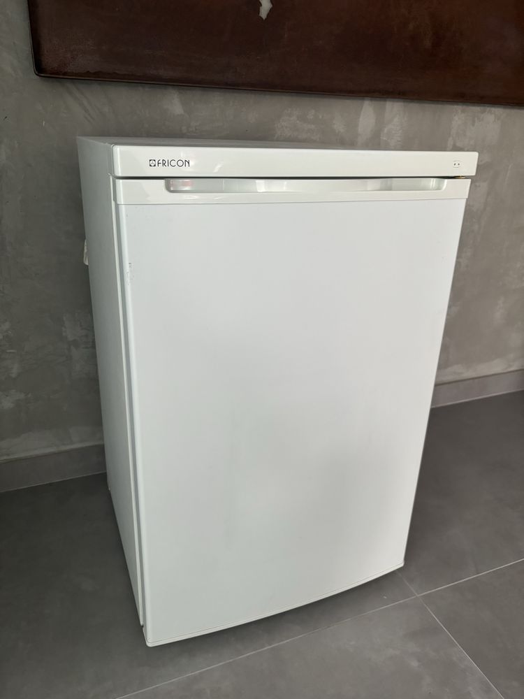 Mini frigorifico com congelador