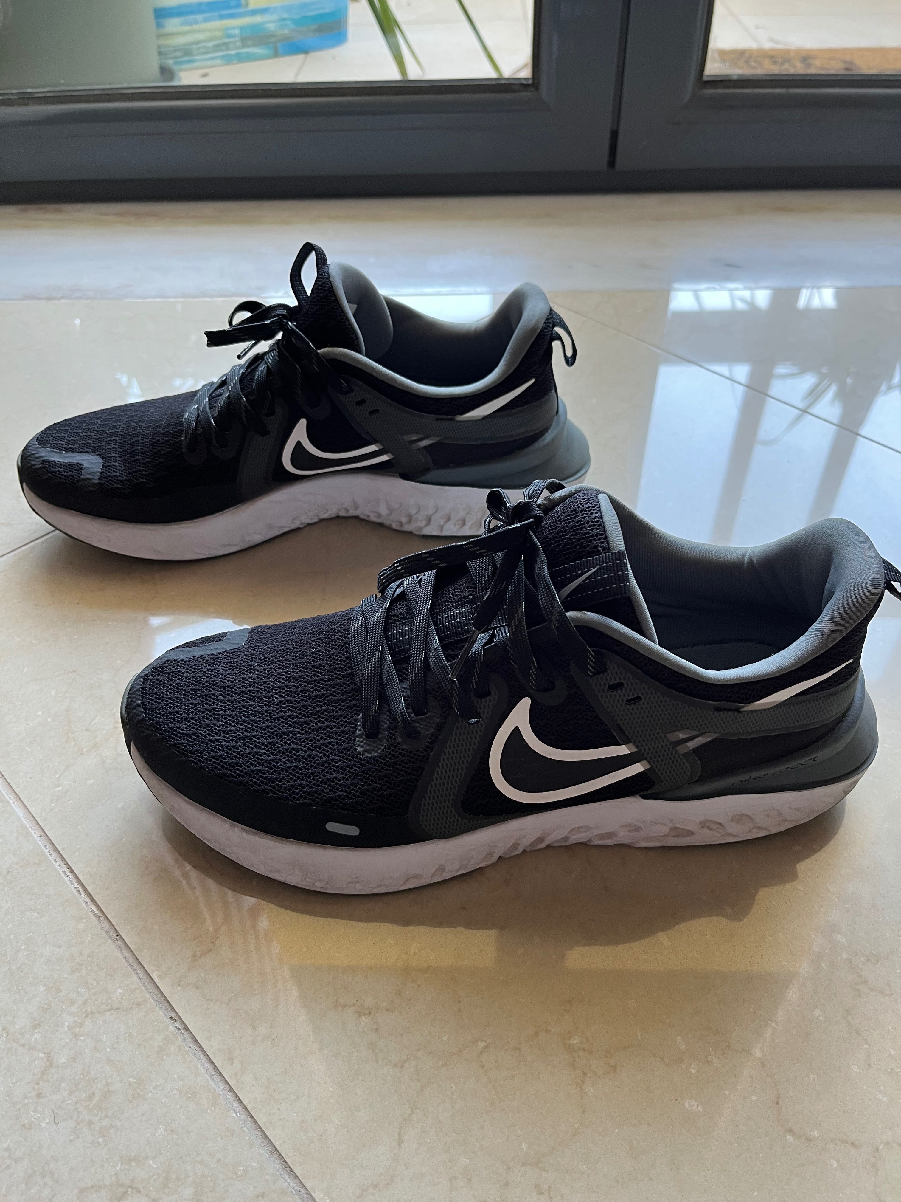 Sapatilhas Nike Legend React 2 - Como NOVAS!