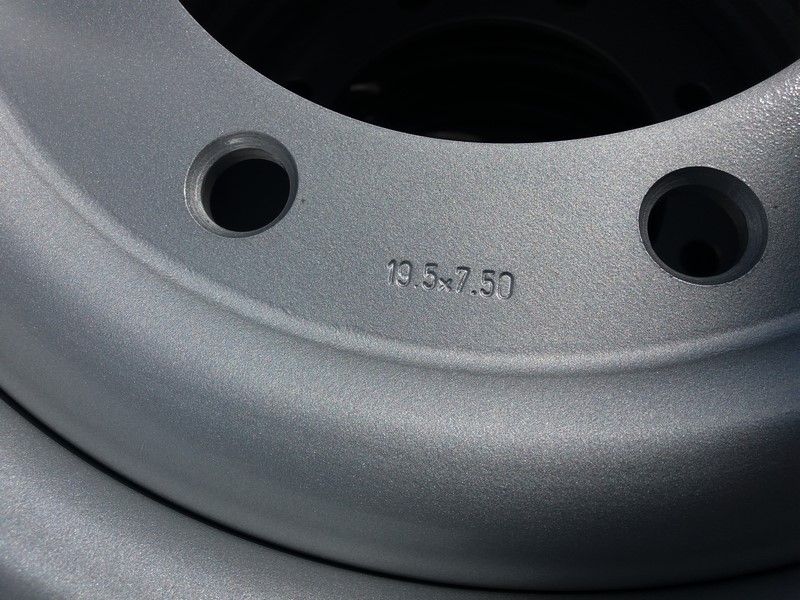 FELGI 7,50-19,5 8 otw. ET0 pod 265/70R19,5 285/70R19,5 do Przyczep