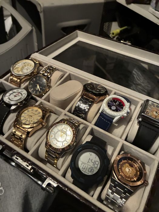 Varios relogios aneis pulseiras