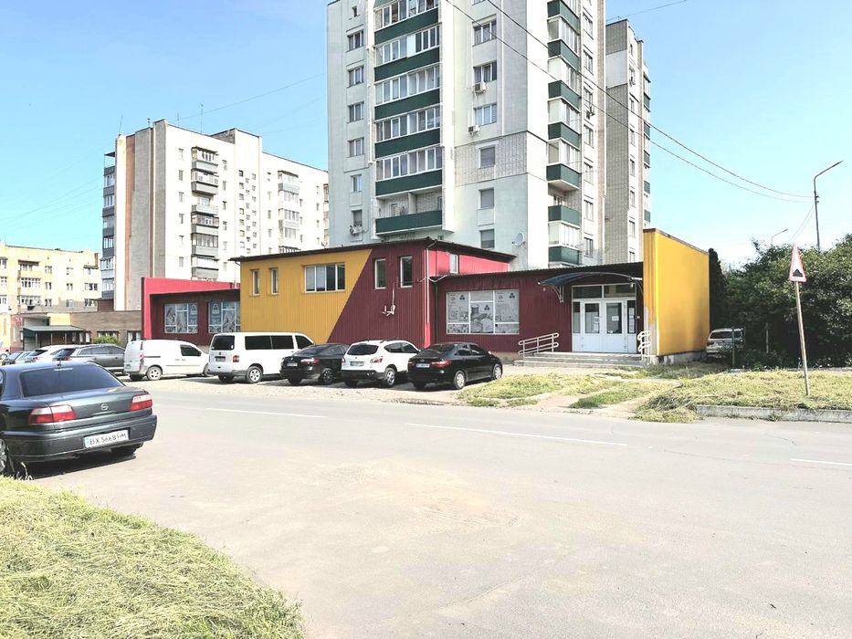 Продам приміщення комерційного призначення