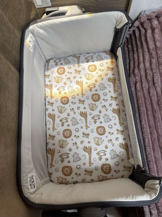 Приставная детская кроватка Chicco next to me