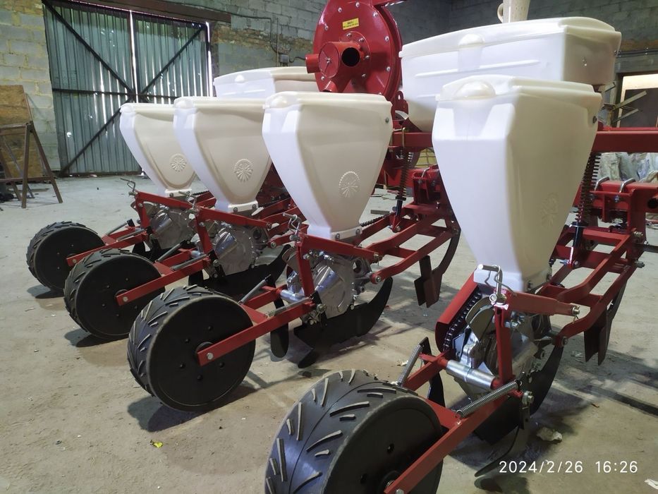 Сівалка кукурудзяна УПС 4 соняшникова гарбузова в асортименті