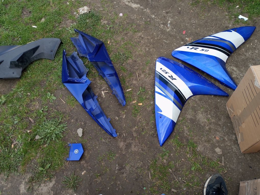 Yamaha yzf r125 Plastiki bumerang banan nakładka czacha pług  ogon itp