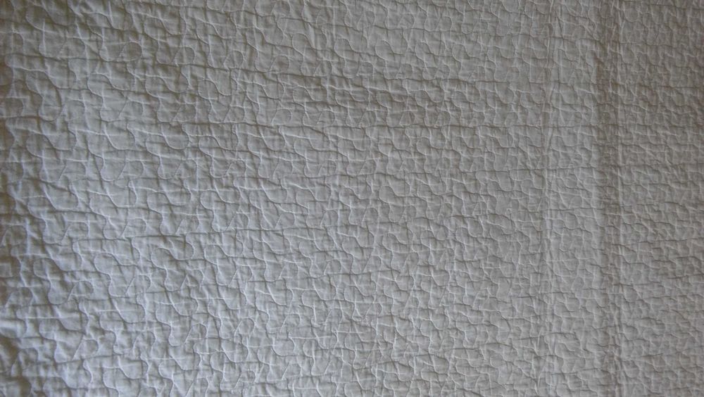 Colcha - Edredão Branco Bordado com Relevo 260x260cm