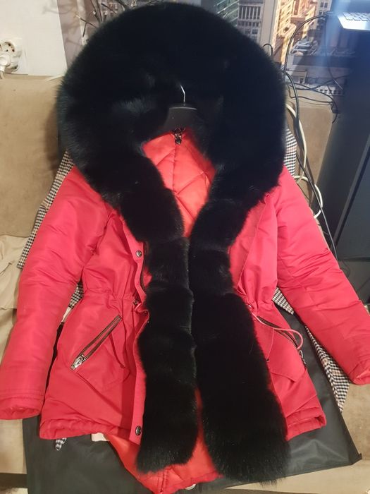 Тепла парка з натуральним хутром 38-42 (S) розмір