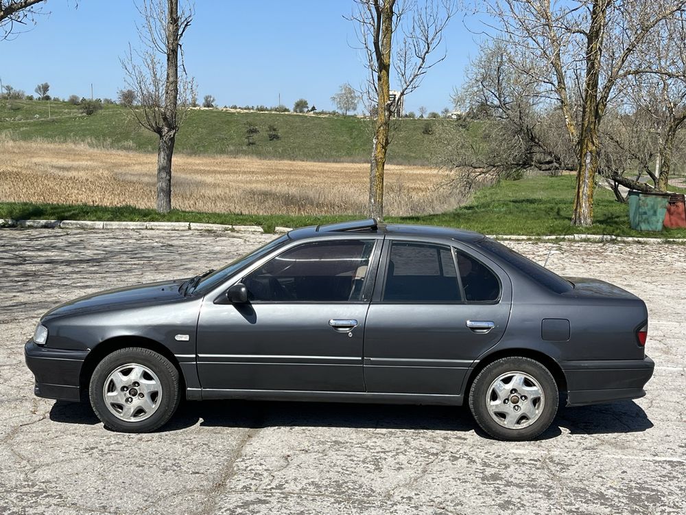 Nissan Primera p10