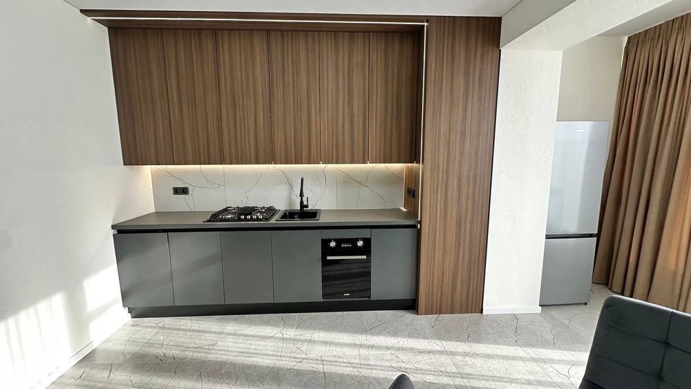 Продаж 1 км квартири в спальному районі міста