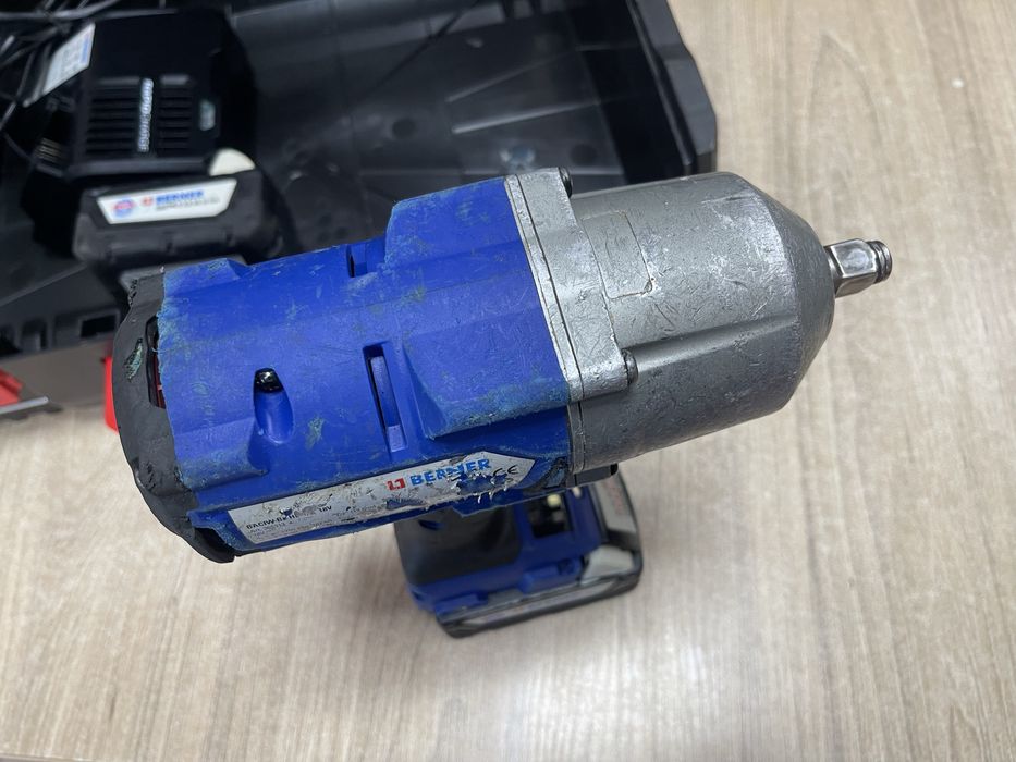 Berner Milwaukee M18 2767-22 / акумуляторний гайковерт Мілвокі 1350 Нм