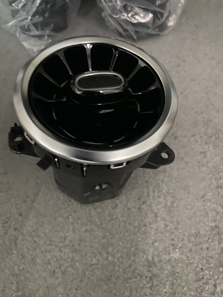Grelhas de ventilacão Mercedez