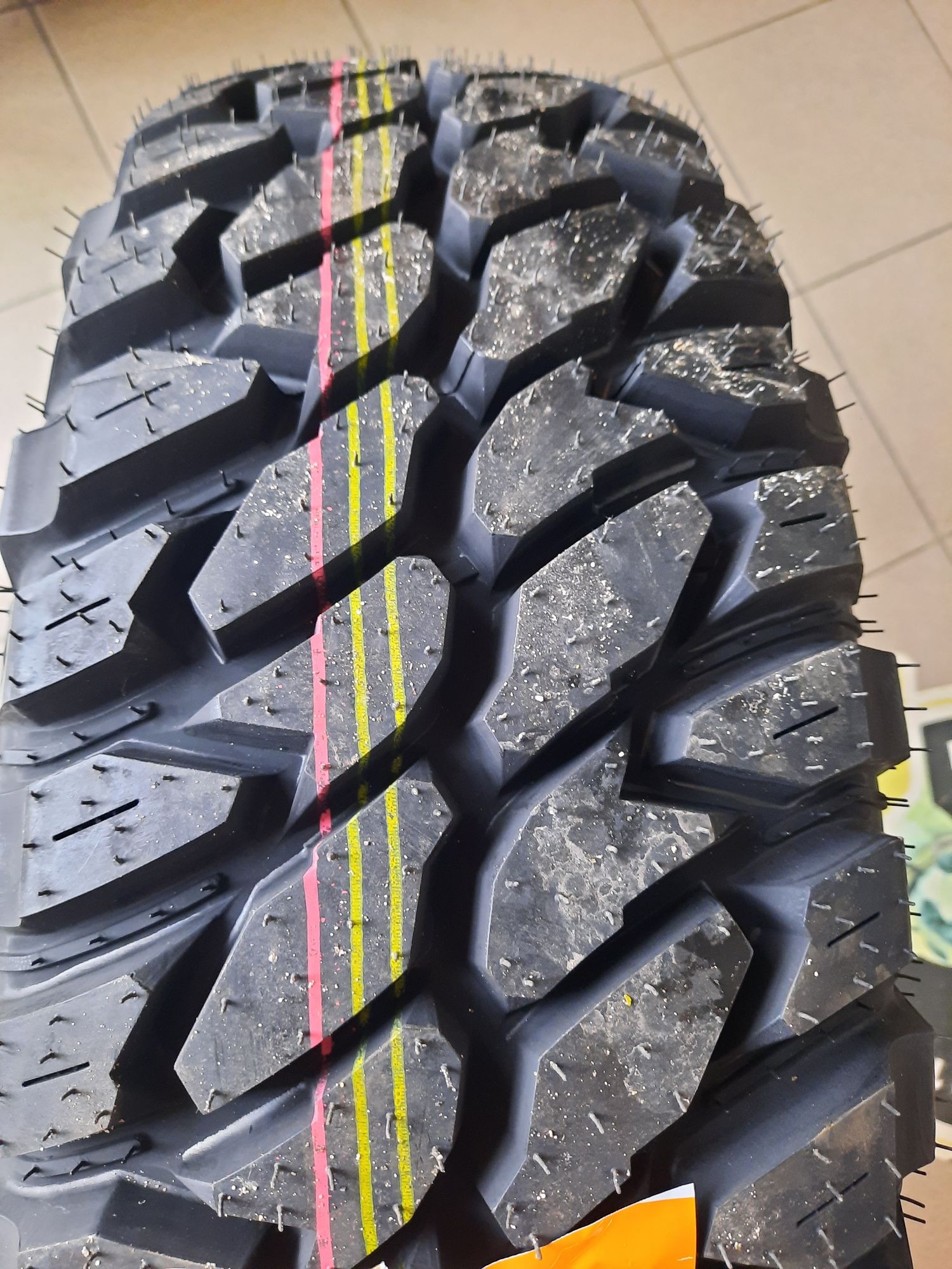 OPONY Nowe 245/75R16 TORQUE M/T 701 4X4 31X10.5R16