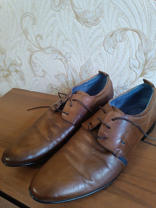 Чоловічі шкіряні туфлі