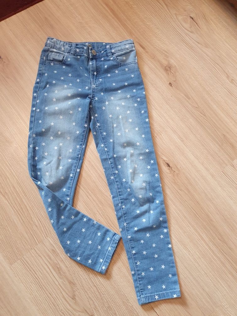 Spodnie jeansy w gwiazdki