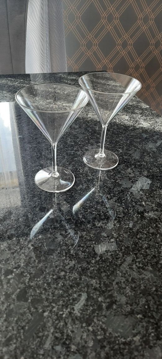 Plastikowe kieliszki do martini, koktajli 8 sztuk