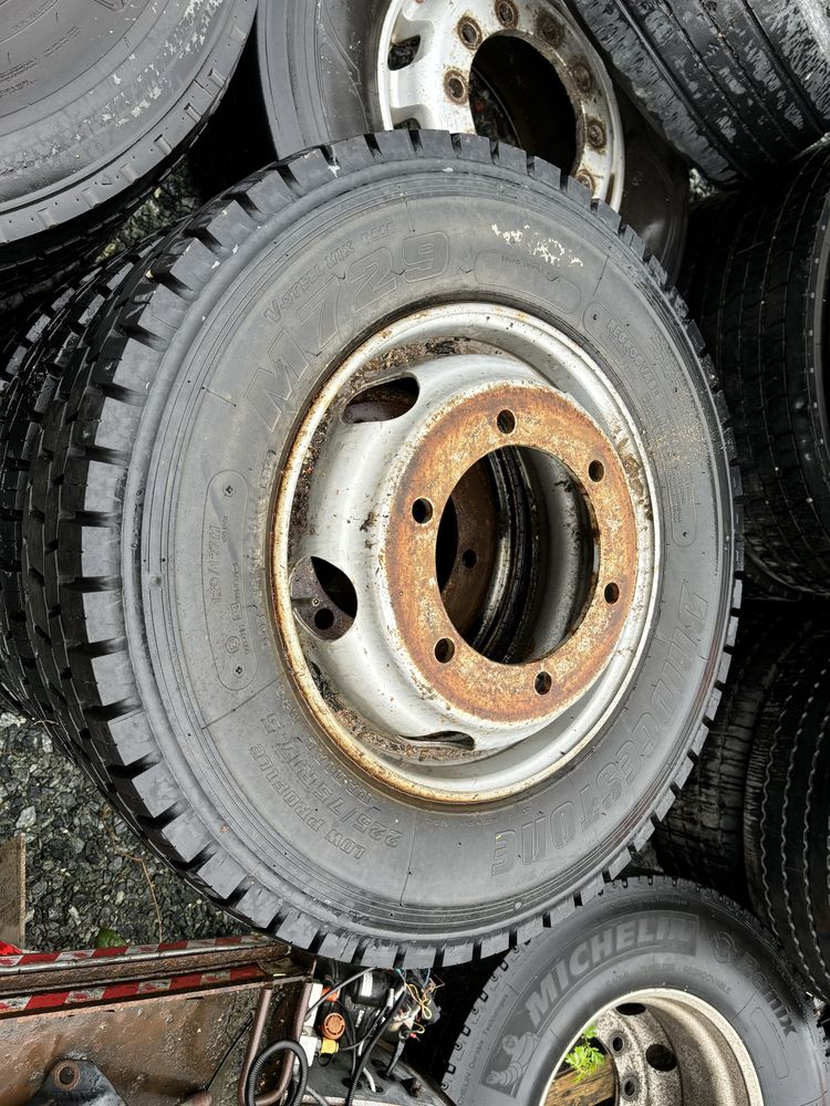 Kola felgi opony man mercedes atego 225/75/17,5 bridgestone m729
