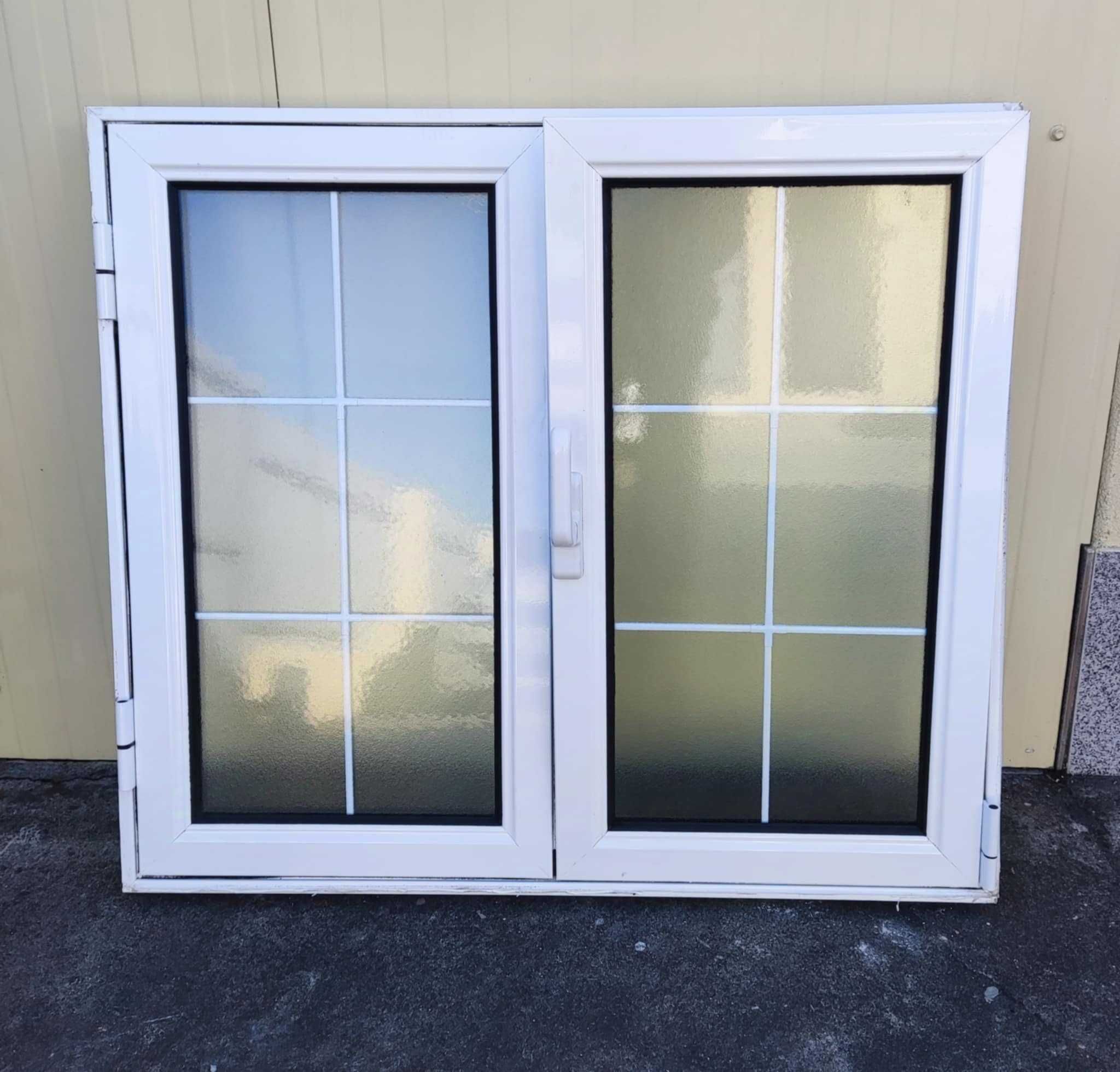 janela de aluminio branco