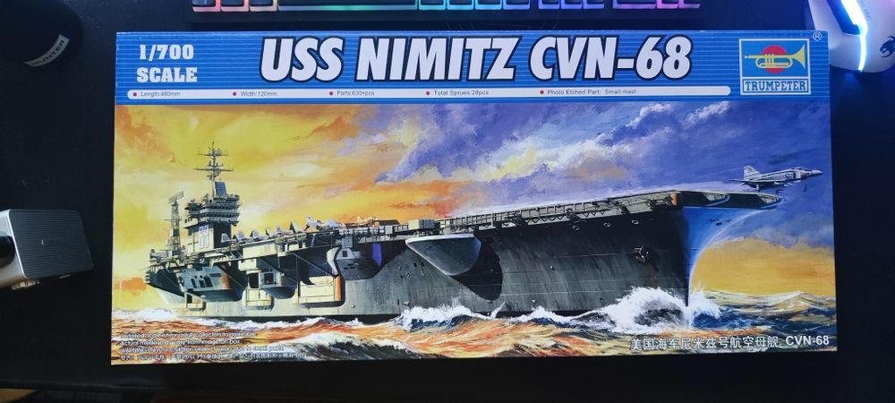 Model lotniskowca USS Nimitz CVN-68 Trumpeter + waloryzacja Eduard