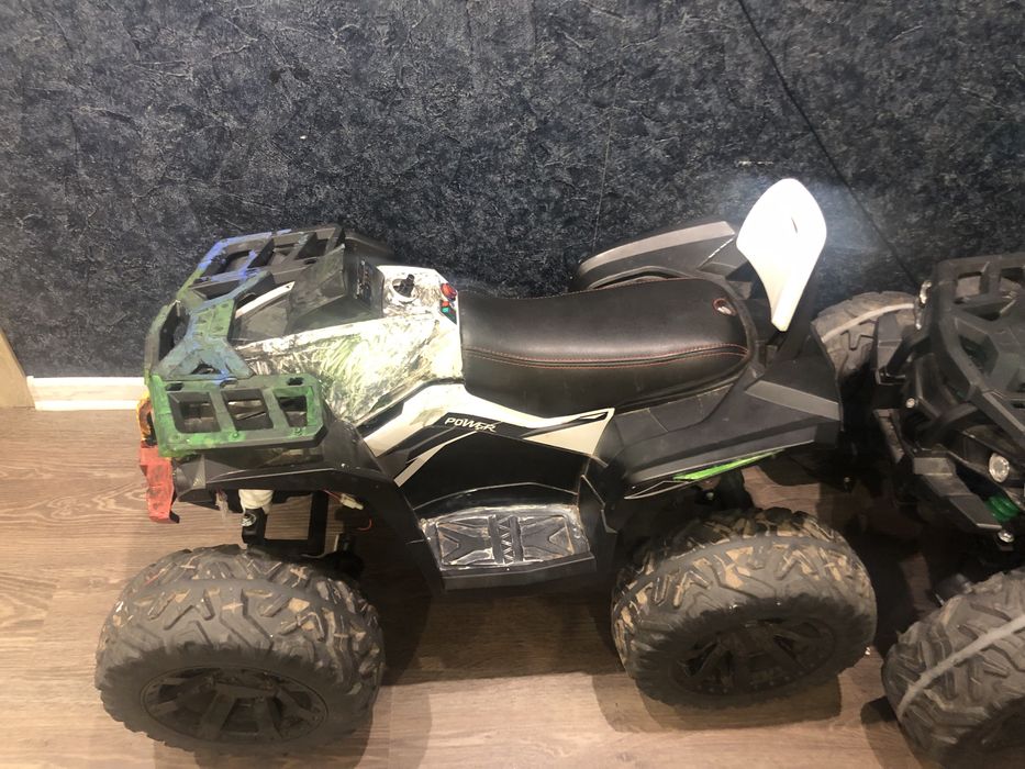 Продам два дитячі квадроцикли