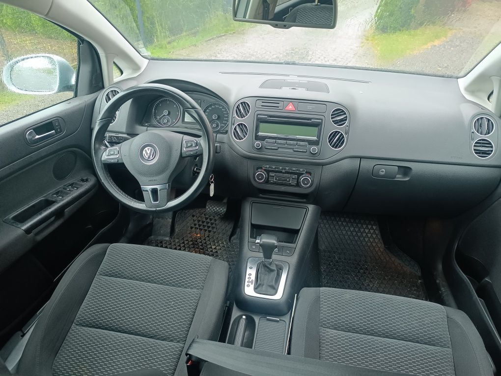 VW Golf plus automat klimatronik pdc dwa kpl kół niski przebieg