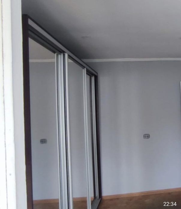 Шафа-купе в гарному стані