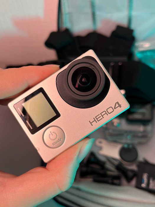 Екшн-камера GoPro Hero 4 з кейсом