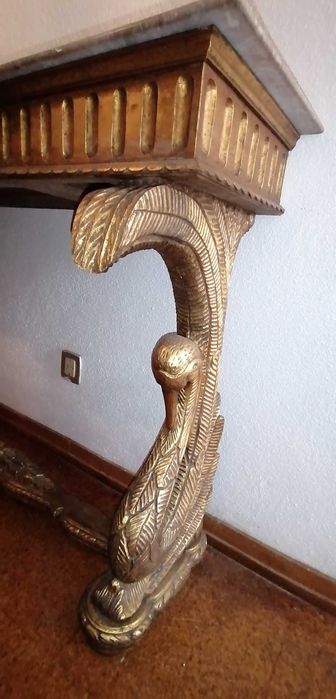 Consola / Credência em talha dourada - excelente estado