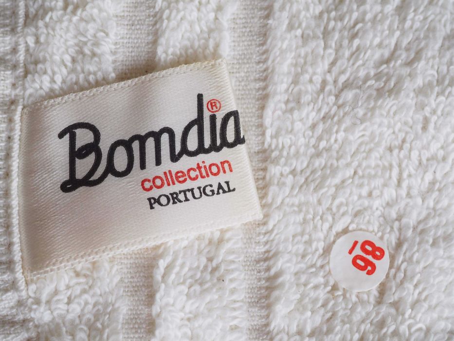 Conjunto de toalhas de algodão 100% bordadas à mão laranja