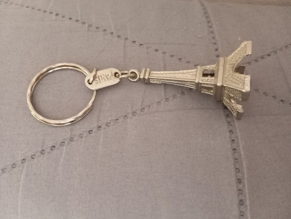 Breloczek wieża Eiffla